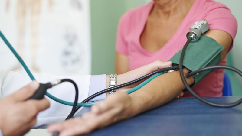 magas vérnyomás orvosi központ kezelése szív egészsége poszter ötletek